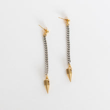 Load image into Gallery viewer, Brass Spike Post-Curb Chain
